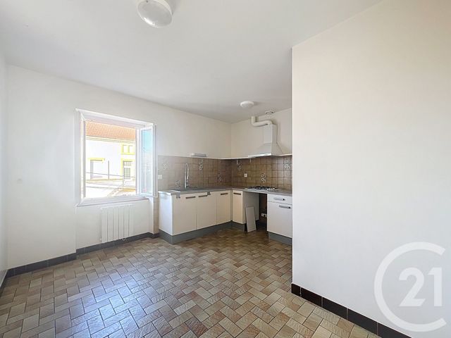 Appartement à louer - 3 pièces - 79,63 m2 - Ste Livrade Sur Lot - 47 - AQUITAINE