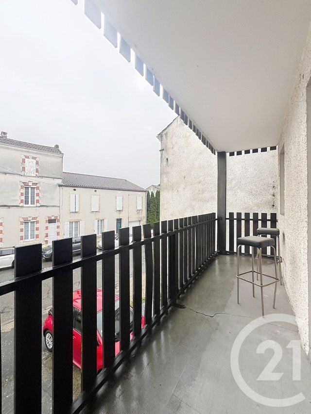 Appartement T2 &agrave; louer - 2 pi&egrave;ces - 72 m2 - Villeneuve Sur Lot - 47 - AQUITAINE
