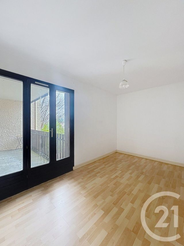 Appartement T2 &agrave; louer - 2 pi&egrave;ces - 72 m2 - Villeneuve Sur Lot - 47 - AQUITAINE