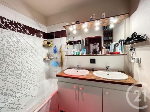 Appartement F3 à vendre - 3 pièces - 57,79 m2 - Villeneuve Sur Lot - 47 - AQUITAINE