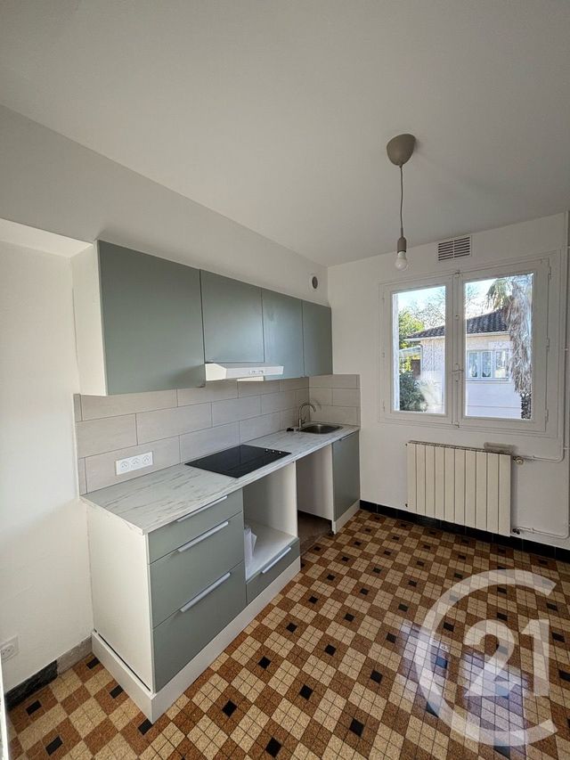 Maison &agrave; louer - 4 pi&egrave;ces - 76,14 m2 - Casseneuil - 47 - AQUITAINE