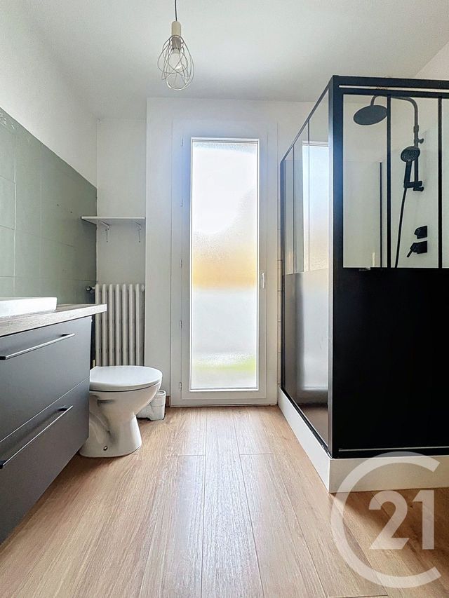 Maison &agrave; louer - 5 pi&egrave;ces - 97,70 m2 - Villeneuve Sur Lot - 47 - AQUITAINE