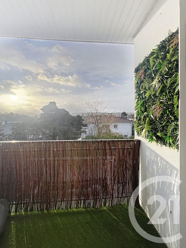 Maison &agrave; louer - 5 pi&egrave;ces - 97,70 m2 - Villeneuve Sur Lot - 47 - AQUITAINE