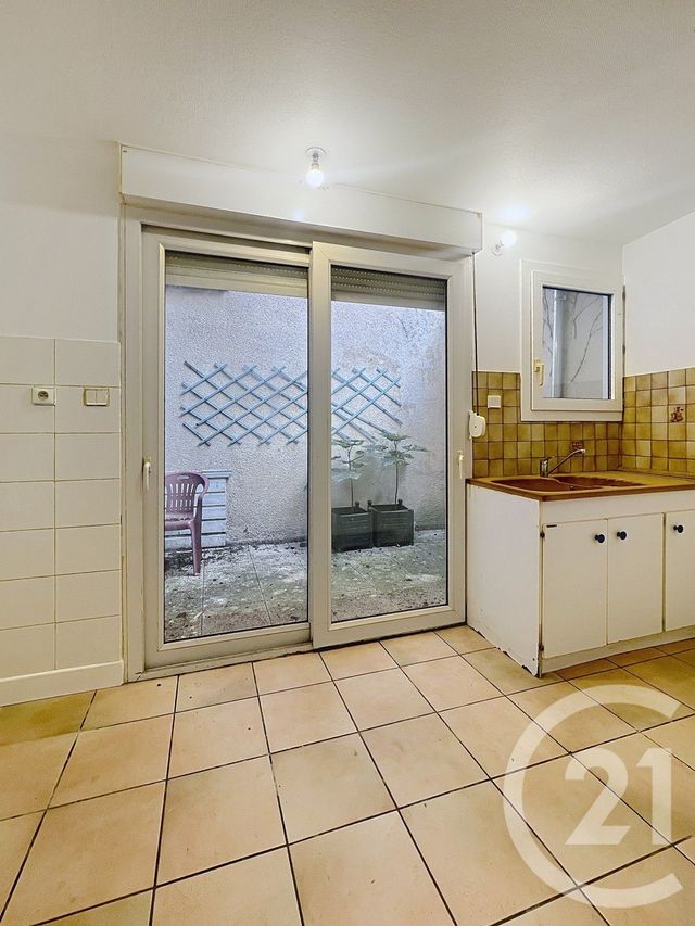 Appartement T2 &agrave; louer - 2 pi&egrave;ces - 44,04 m2 - Villeneuve Sur Lot - 47 - AQUITAINE