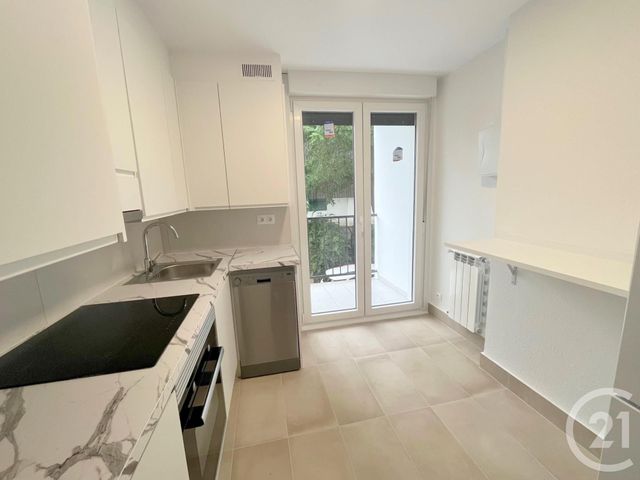 Appartement &agrave; louer - 3 pi&egrave;ces - 68,27 m2 - Hendaye - 64 - AQUITAINE