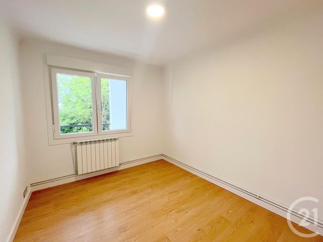 Appartement &agrave; louer - 3 pi&egrave;ces - 68,27 m2 - Hendaye - 64 - AQUITAINE