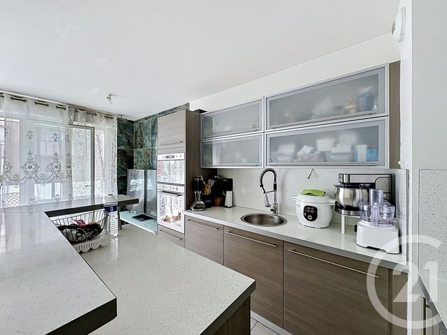 Appartement F4 &agrave; vendre - 4 pi&egrave;ces - 74 m2 - St Fons - 69 - RHONE-ALPES