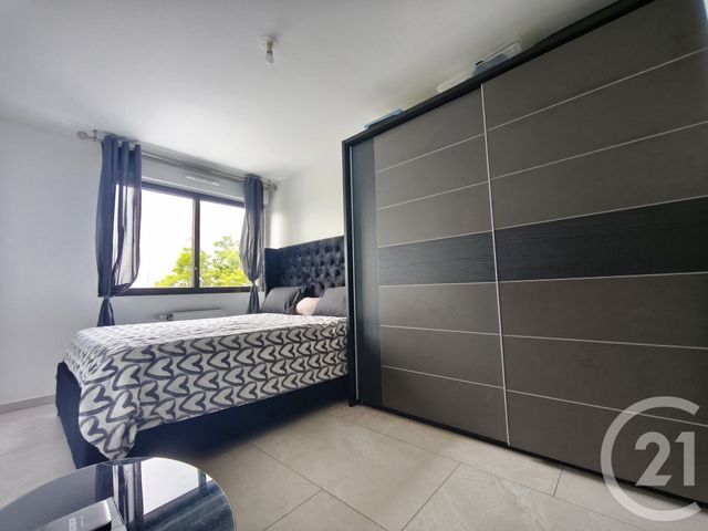 Appartement F4 à vendre - 4 pièces - 74 m2 - St Fons - 69 - RHONE-ALPES