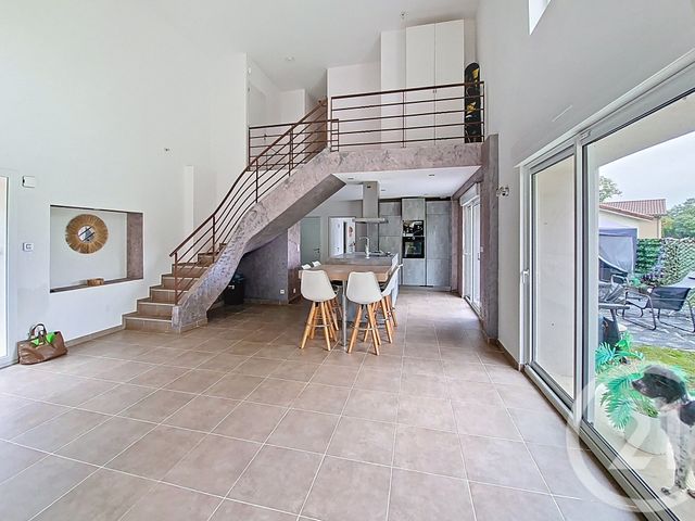 Maison &agrave; vendre - 4 pi&egrave;ces - 134 m2 - St Pierre De Chandieu - 69 - RHONE-ALPES