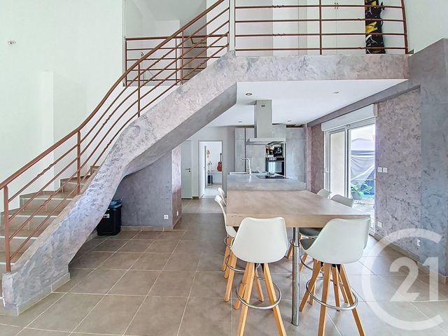 Maison &agrave; vendre - 4 pi&egrave;ces - 134 m2 - St Pierre De Chandieu - 69 - RHONE-ALPES