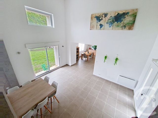 Maison &agrave; vendre - 4 pi&egrave;ces - 134 m2 - St Pierre De Chandieu - 69 - RHONE-ALPES