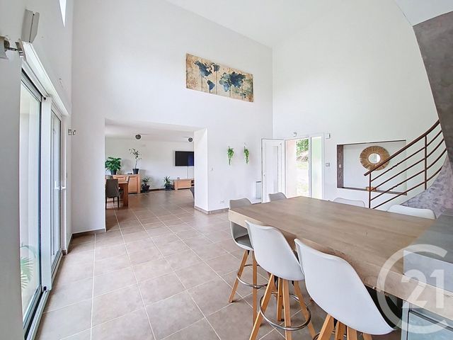 Maison &agrave; vendre - 4 pi&egrave;ces - 134 m2 - St Pierre De Chandieu - 69 - RHONE-ALPES