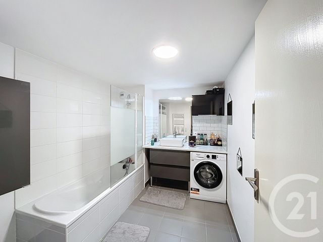 Appartement F4 &agrave; vendre - 5 pi&egrave;ces - 83,14 m2 - St Priest - 69 - RHONE-ALPES