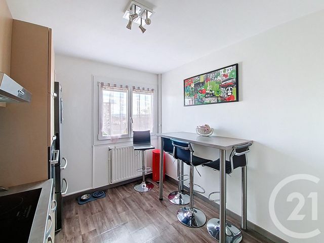 Appartement F4 à vendre - 4 pièces - 79 m2 - Corbas - 69 - RHONE-ALPES