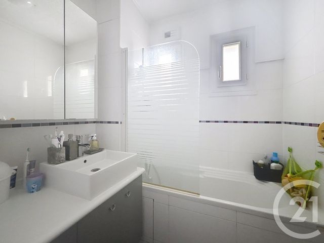 Appartement F4 &agrave; vendre - 4 pi&egrave;ces - 76 m2 - St Priest - 69 - RHONE-ALPES