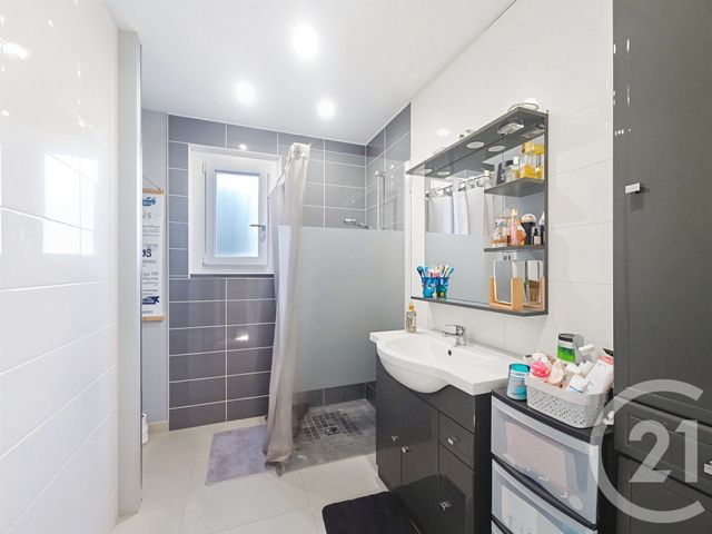 Maison à vendre - 6 pièces - 120 m2 - Corbas - 69 - RHONE-ALPES