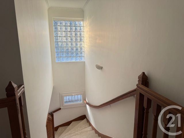 Appartement T3 &agrave; louer - 4 pi&egrave;ces - 110,36 m2 - Venissieux - 69 - RHONE-ALPES