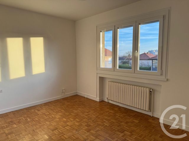 Appartement T3 &agrave; louer - 4 pi&egrave;ces - 110,36 m2 - Venissieux - 69 - RHONE-ALPES