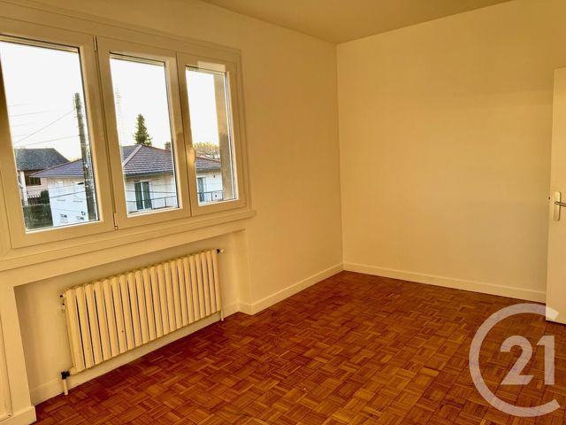 Appartement T3 &agrave; louer - 4 pi&egrave;ces - 110,36 m2 - Venissieux - 69 - RHONE-ALPES