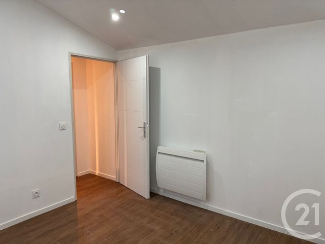 Maison &agrave; louer - 5 pi&egrave;ces - 81,25 m2 - St Symphorien D Ozon - 69 - RHONE-ALPES