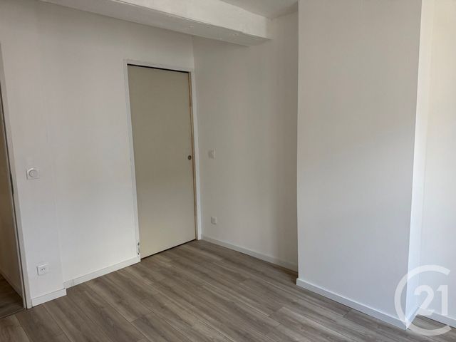 Maison &agrave; louer - 5 pi&egrave;ces - 81,25 m2 - St Symphorien D Ozon - 69 - RHONE-ALPES