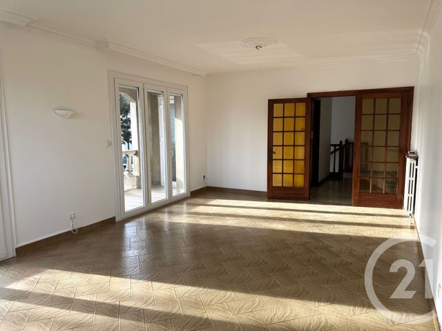 Appartement T3 &agrave; louer - 4 pi&egrave;ces - 110,36 m2 - Venissieux - 69 - RHONE-ALPES