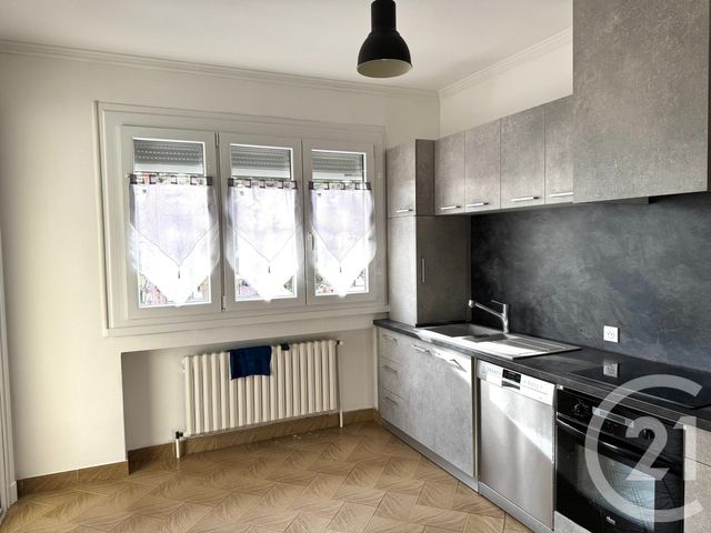 Appartement T3 &agrave; louer - 4 pi&egrave;ces - 110,36 m2 - Venissieux - 69 - RHONE-ALPES