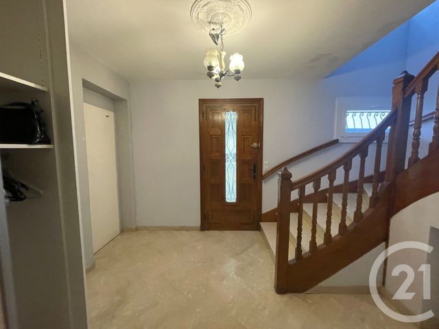 Appartement T3 &agrave; louer - 4 pi&egrave;ces - 110,36 m2 - Venissieux - 69 - RHONE-ALPES