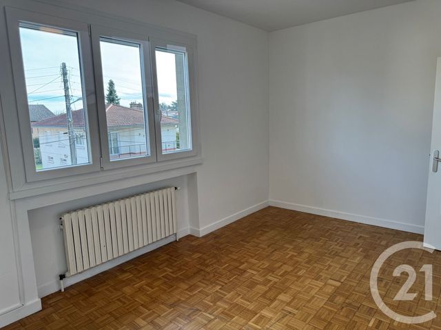 Appartement T3 &agrave; louer - 4 pi&egrave;ces - 110,36 m2 - Venissieux - 69 - RHONE-ALPES