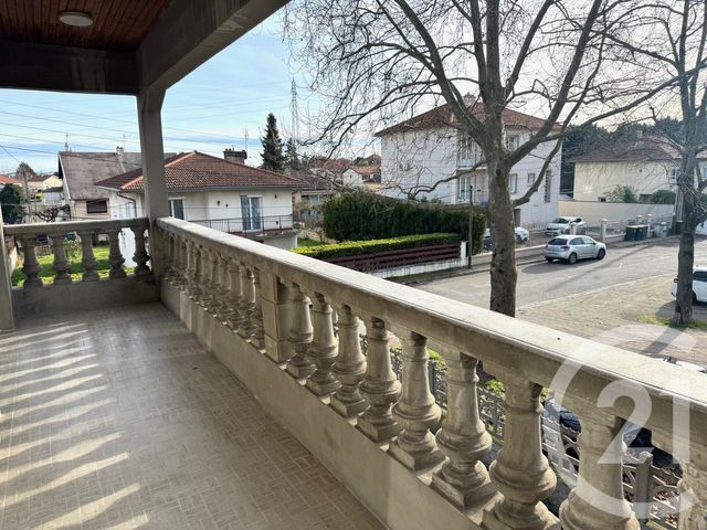 Appartement T3 &agrave; louer - 4 pi&egrave;ces - 110,36 m2 - Venissieux - 69 - RHONE-ALPES