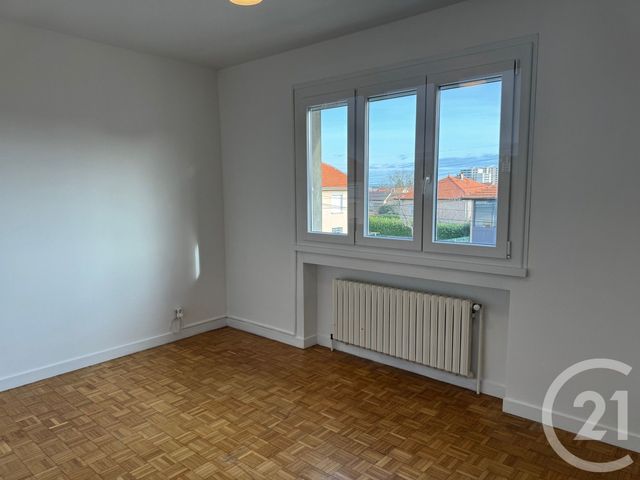 Appartement T3 &agrave; louer - 4 pi&egrave;ces - 110,36 m2 - Venissieux - 69 - RHONE-ALPES