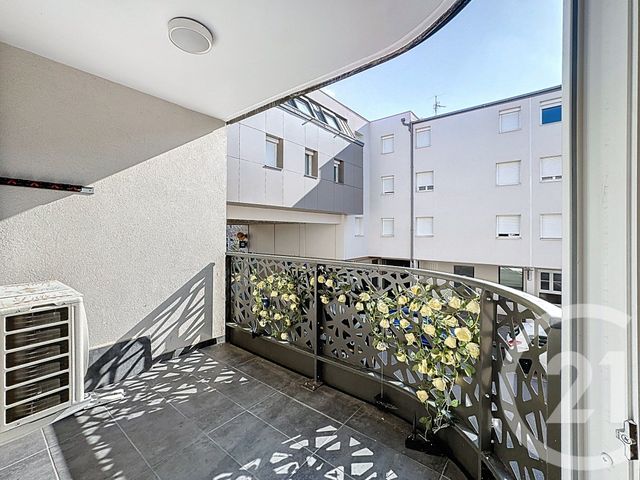 Appartement T3 &agrave; louer - 3 pi&egrave;ces - 67,43 m2 - Feyzin - 69 - RHONE-ALPES