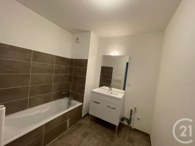 Appartement &agrave; louer - 3 pi&egrave;ces - 60,16 m2 - Venissieux - 69 - RHONE-ALPES