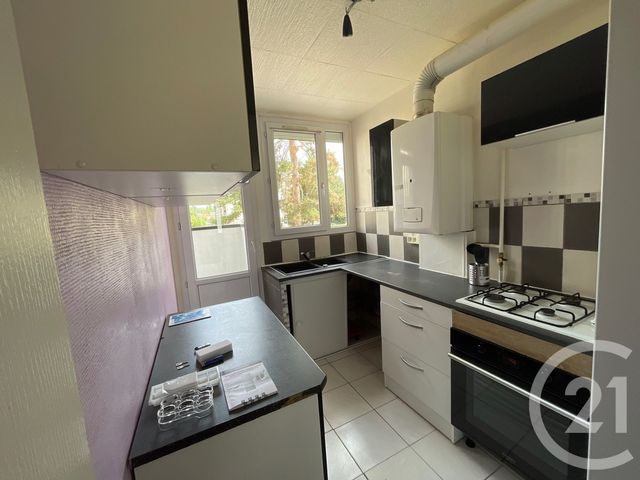 Appartement T4 &agrave; louer - 4 pi&egrave;ces - 65,40 m2 - Corbas - 69 - RHONE-ALPES