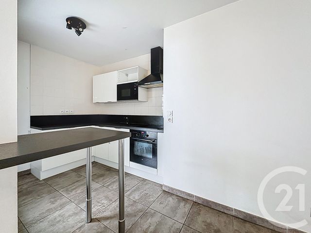 Appartement T3 &agrave; louer - 3 pi&egrave;ces - 60,16 m2 - Venissieux - 69 - RHONE-ALPES