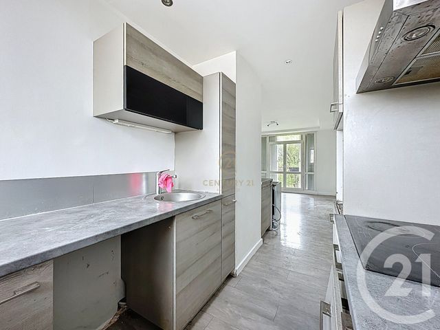 Appartement T4 &agrave; louer - 4 pi&egrave;ces - 64,35 m2 - Corbas - 69 - RHONE-ALPES