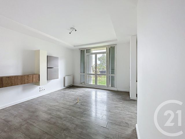 Appartement T4 &agrave; louer - 4 pi&egrave;ces - 64,35 m2 - Corbas - 69 - RHONE-ALPES