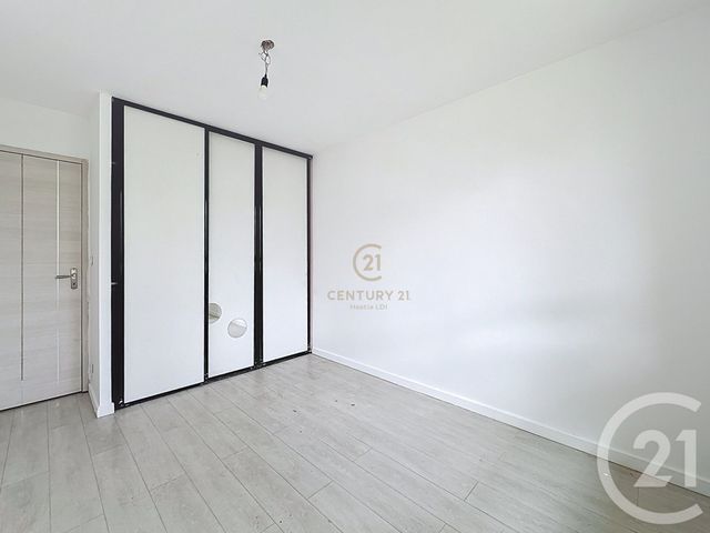 Appartement T4 &agrave; louer - 4 pi&egrave;ces - 64,35 m2 - Corbas - 69 - RHONE-ALPES