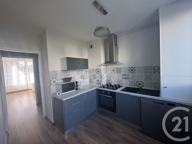 Appartement T3 &agrave; louer - 2 pi&egrave;ces - 60,07 m2 - St Priest - 69 - RHONE-ALPES
