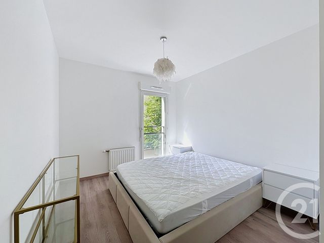Appartement T3 &agrave; louer - 3 pi&egrave;ces - 65,99 m2 - St Priest - 69 - RHONE-ALPES