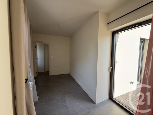 Appartement Duplex &agrave; louer - 4 pi&egrave;ces - 74,48 m2 - Heyrieux - 38 - RHONE-ALPES