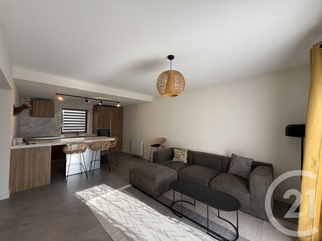 Appartement Duplex &agrave; louer - 4 pi&egrave;ces - 74,48 m2 - Heyrieux - 38 - RHONE-ALPES
