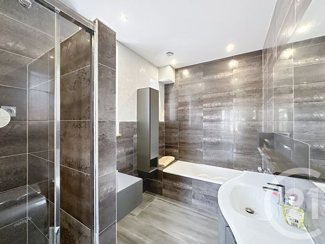 Maison &agrave; vendre - 6 pi&egrave;ces - 360 m2 - Feyzin - 69 - RHONE-ALPES