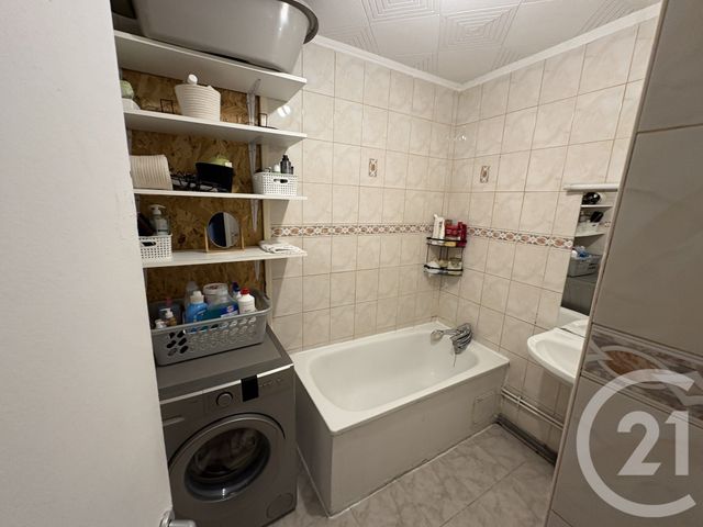 Appartement F3 &agrave; louer - 3 pi&egrave;ces - 53,65 m2 - Venissieux - 69 - RHONE-ALPES