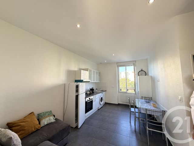 Appartement T2 &agrave; louer - 2 pi&egrave;ces - 36,06 m2 - Venissieux - 69 - RHONE-ALPES