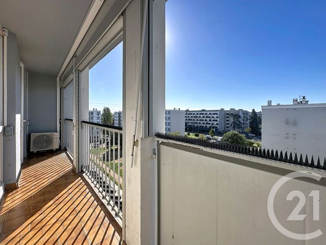 Appartement T3 &agrave; louer - 3 pi&egrave;ces - 64,12 m2 - Venissieux - 69 - RHONE-ALPES