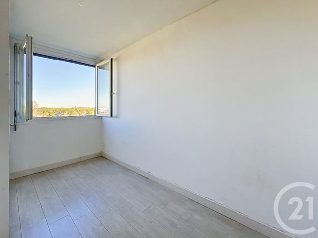 Appartement T3 &agrave; louer - 3 pi&egrave;ces - 64,12 m2 - Venissieux - 69 - RHONE-ALPES