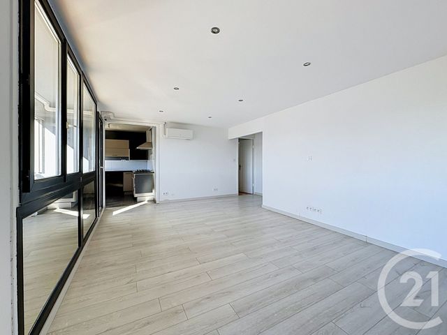 Appartement T3 &agrave; louer - 3 pi&egrave;ces - 64,12 m2 - Venissieux - 69 - RHONE-ALPES
