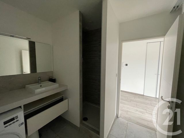 Appartement T2 &agrave; louer - 2 pi&egrave;ces - 60 m2 - Heyrieux - 38 - RHONE-ALPES