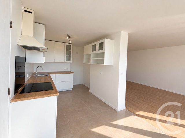 Appartement T4 &agrave; louer - 4 pi&egrave;ces - 73,61 m2 - Bron - 69 - RHONE-ALPES